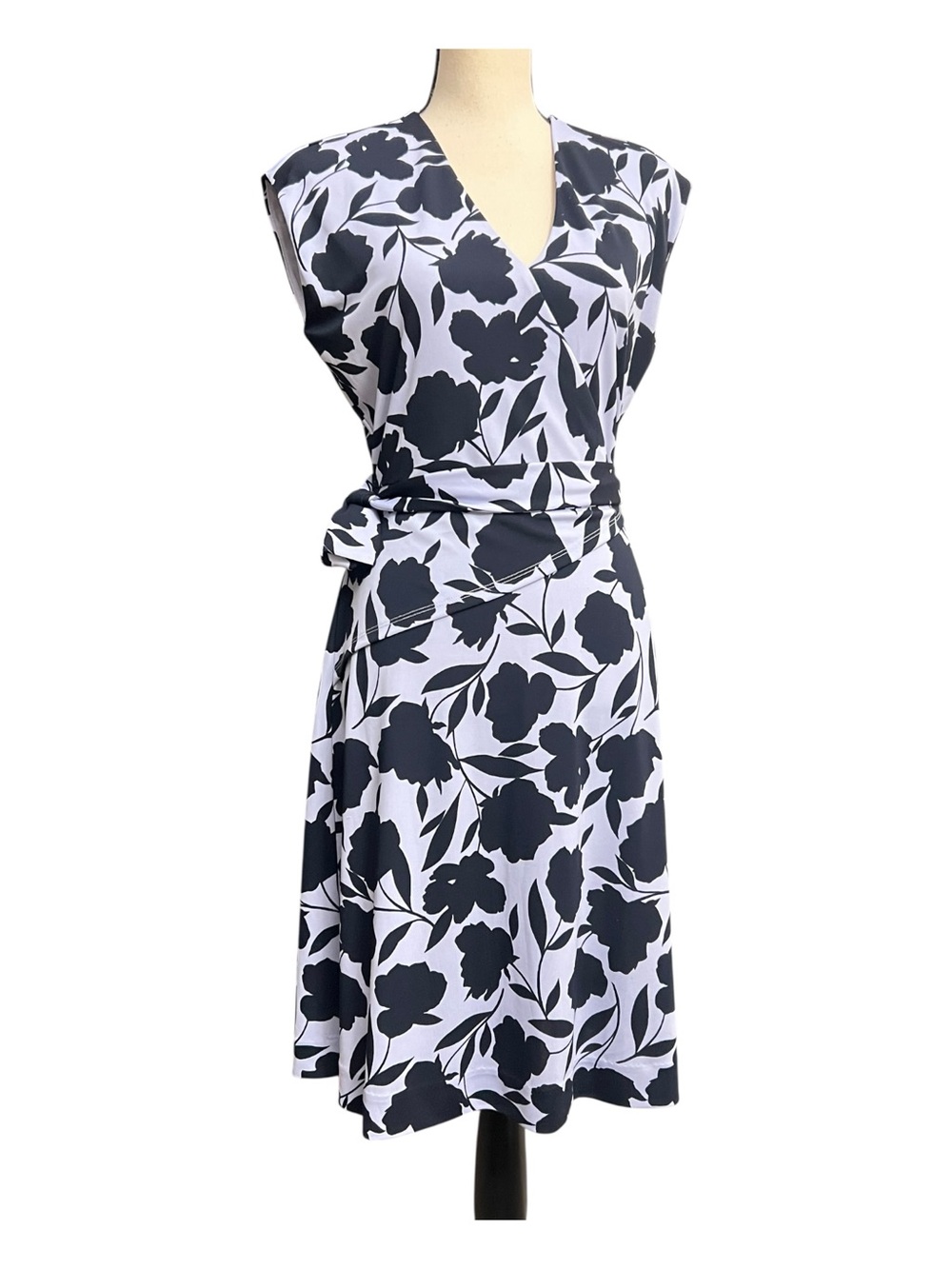 Ann Taylor Black and White Floral Midi Wrap Dress Size 4